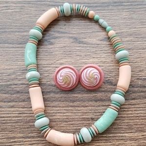 Vintage 90s wood bead necklace Clip On earrings